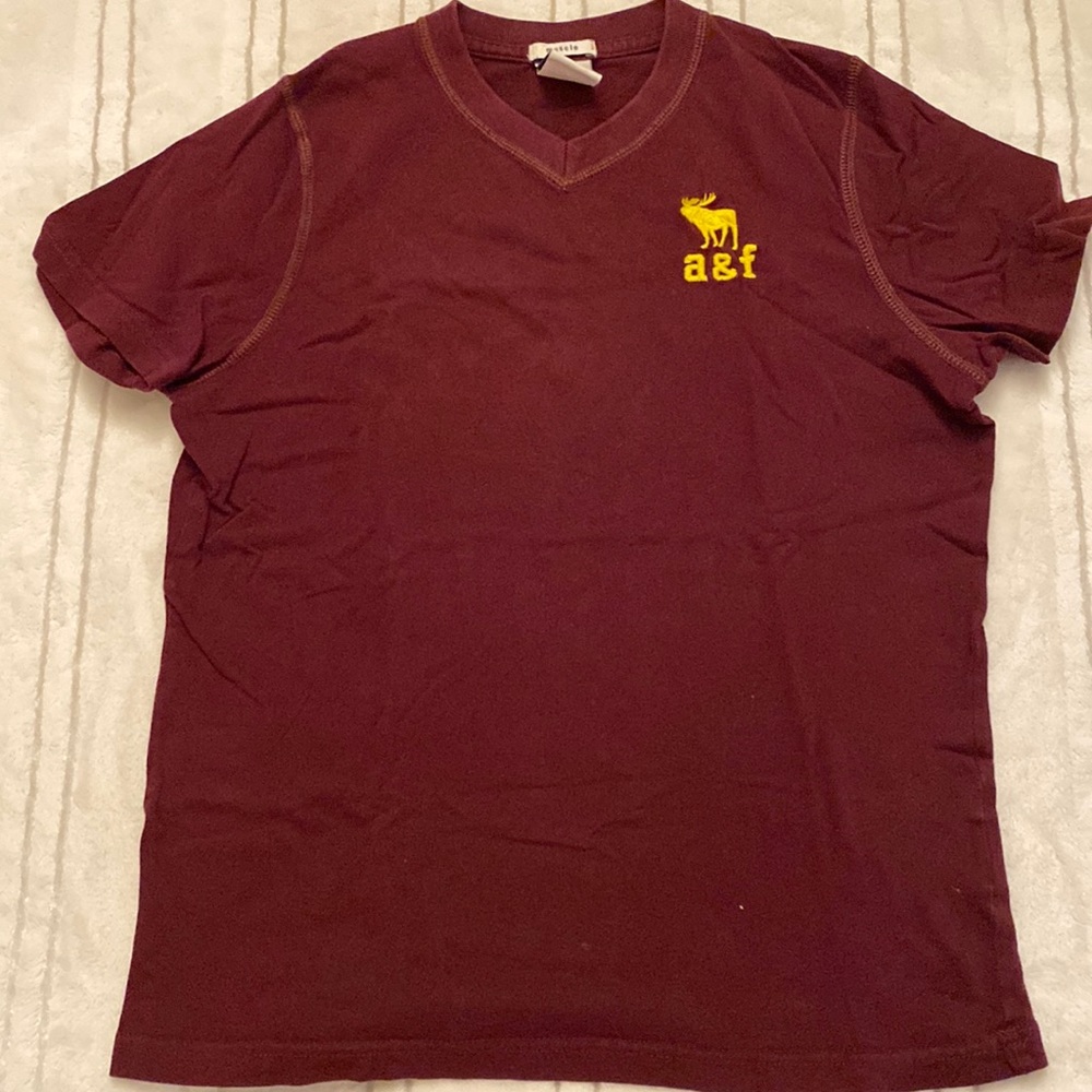 Boys XL Abercrombie & Fitch Muscle T- Shirt in Burgundy